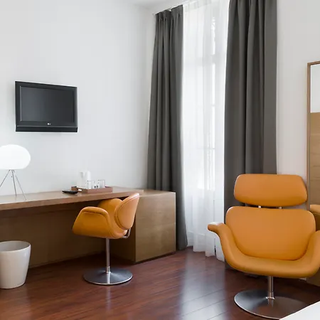 Petit Palace Plaza Hotel Malaga