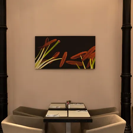 Petit Palace Plaza Hotel Malaga