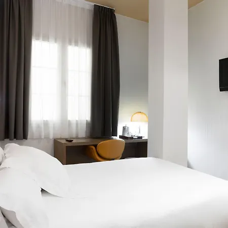 Petit Palace Plaza 4*