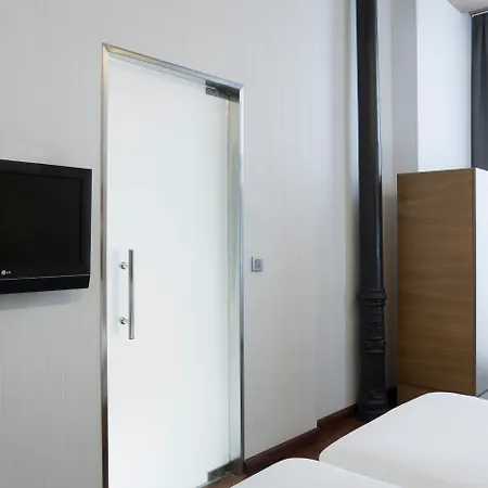 Petit Palace Plaza 4*