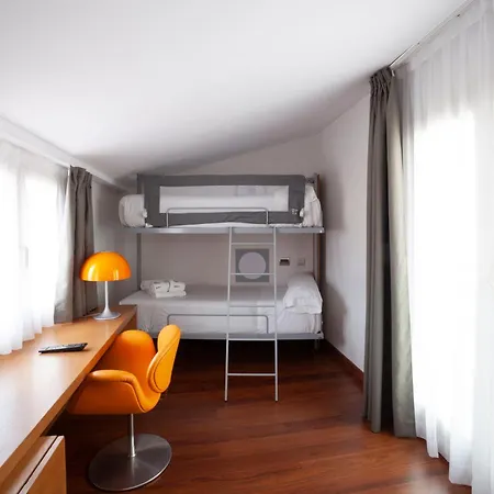 Petit Palace Plaza 4*
