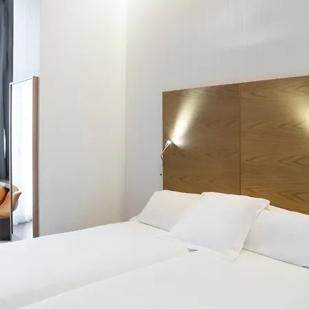 Petit Palace Plaza 4* Malaga